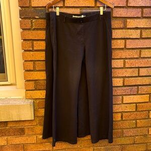 Lot 2 Large Petite Short (LPS) Classic Betabrand Trousers